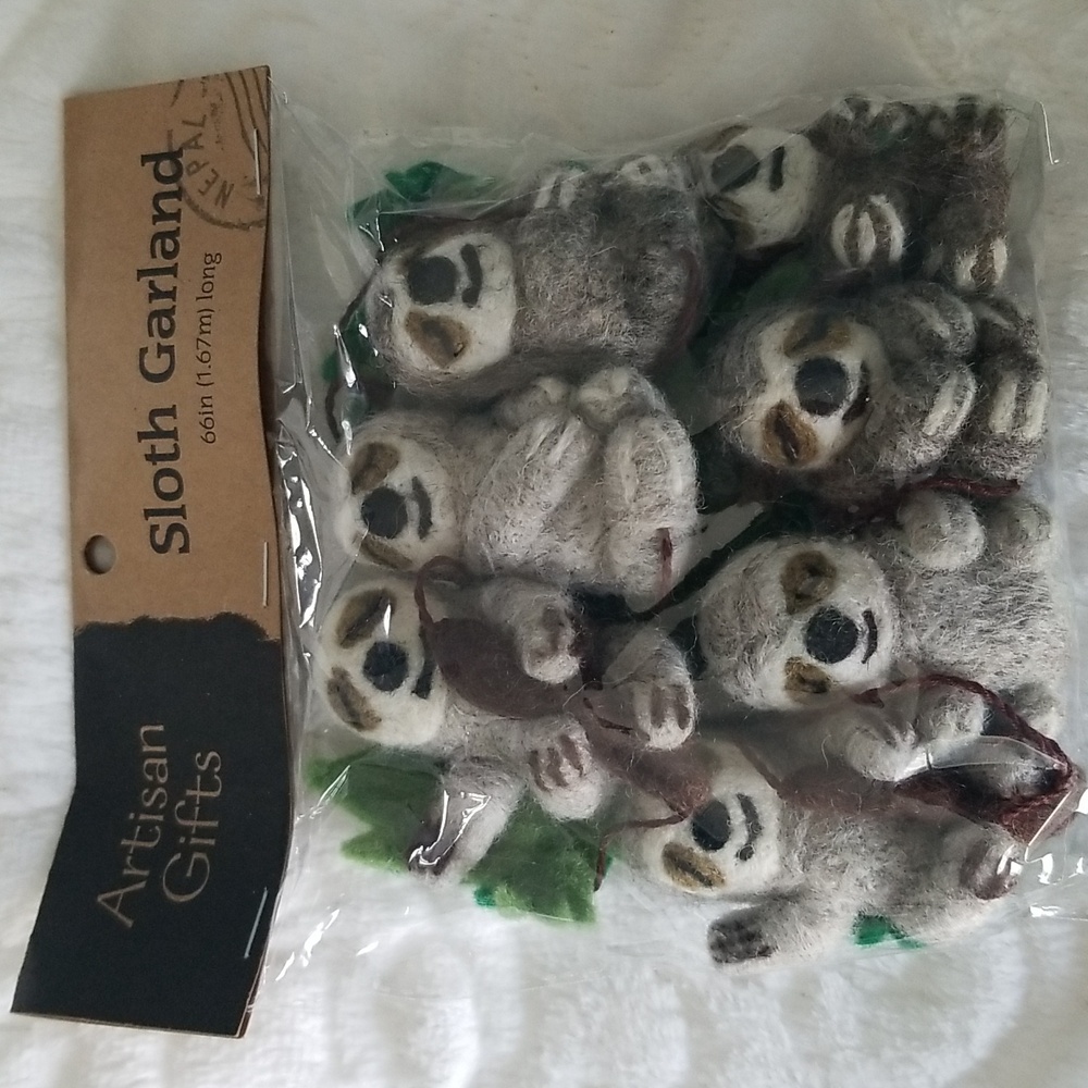 SLOTH GARLAND